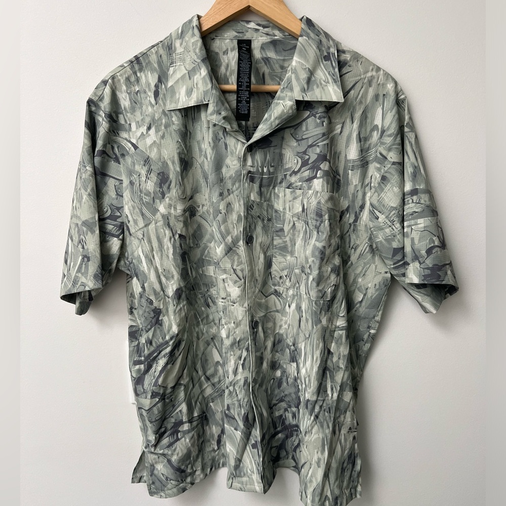 lululemon Airing Easy Camp Collar Shirt Mens LMulti-Color Stretch